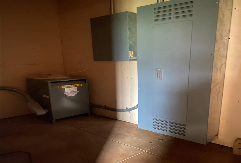 5 Bedrooms Bedrooms, 0 ,0,Residential,Single Family,Baty,2,133105