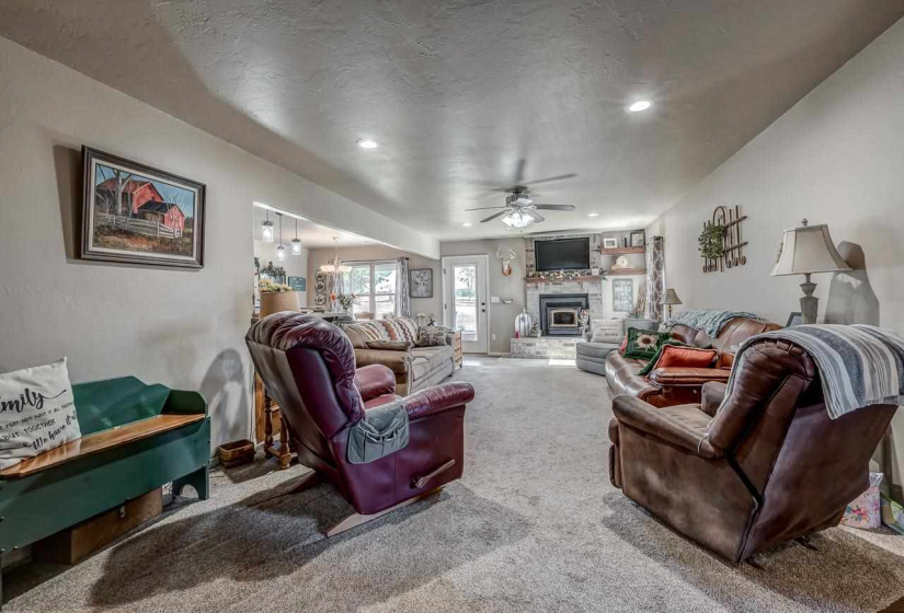 3 Bedrooms Bedrooms, 0 ,2 BathroomsBathrooms,Residential,Single Family,Union,1,133109