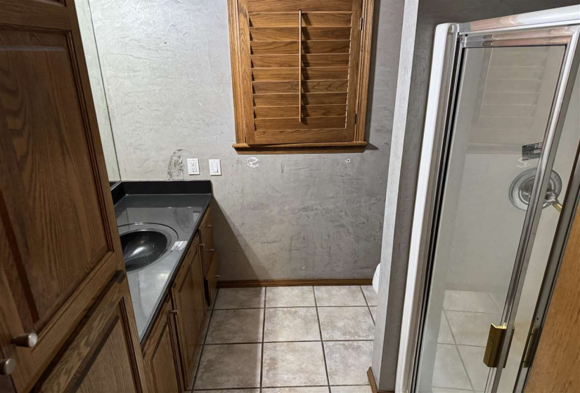 4 Bedrooms Bedrooms, 0 ,4 BathroomsBathrooms,Residential,Single Family,9th,1,133112