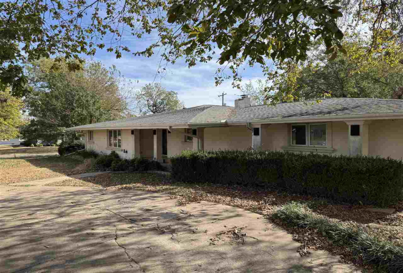 4 Bedrooms Bedrooms, 0 ,4 BathroomsBathrooms,Residential,Single Family,9th,1,133112