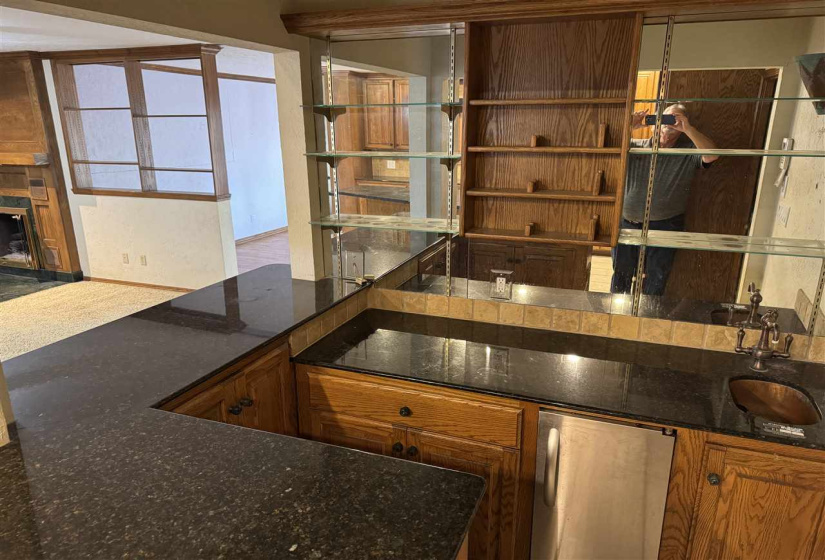 4 Bedrooms Bedrooms, 0 ,4 BathroomsBathrooms,Residential,Single Family,9th,1,133112