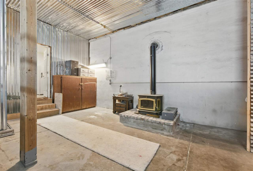 1 Bedroom Bedrooms, 0 ,2 BathroomsBathrooms,Residential,Single Family,Broadway,2,133116