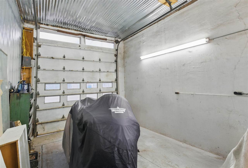 1 Bedroom Bedrooms, 0 ,2 BathroomsBathrooms,Residential,Single Family,Broadway,2,133116