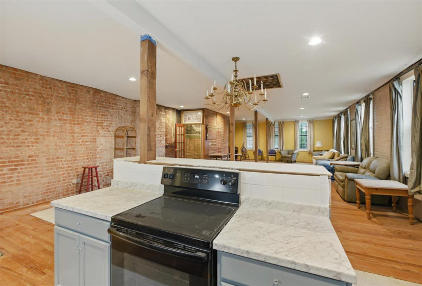 1 Bedroom Bedrooms, 0 ,2 BathroomsBathrooms,Residential,Single Family,Broadway,2,133116