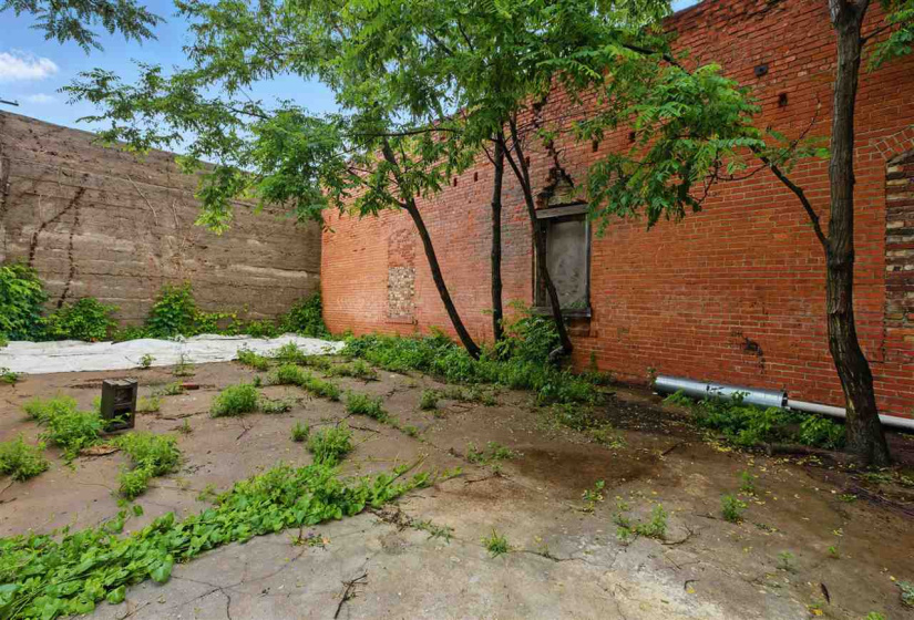 1 Bedroom Bedrooms, 0 ,2 BathroomsBathrooms,Residential,Single Family,Broadway,2,133116