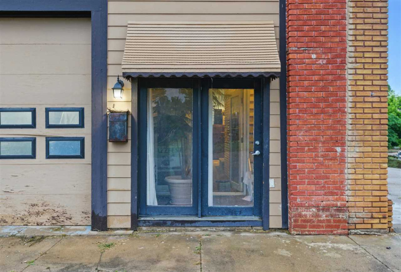 1 Bedroom Bedrooms, 0 ,2 BathroomsBathrooms,Residential,Single Family,Broadway,2,133116