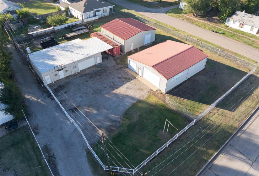 0 , 0 ,6 BathroomsBathrooms,Commercial/industrial,Commercial,Pine,1,133118