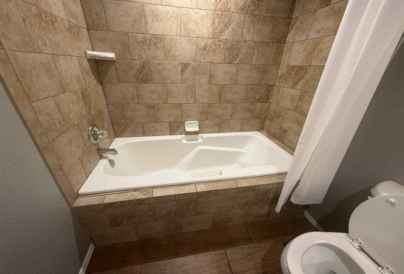 3 Bedrooms Bedrooms, 0 ,2 BathroomsBathrooms,Residential,Single Family,Grand,1,133119