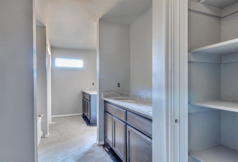 4 Bedrooms Bedrooms, 0 ,3 BathroomsBathrooms,Residential,Single Family,Cover,1,133121