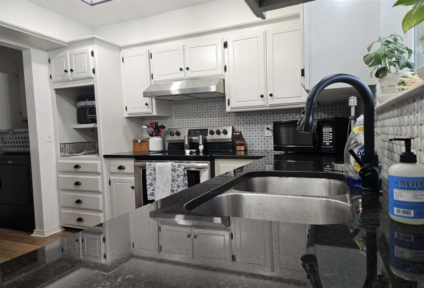 3 Bedrooms Bedrooms, 0 ,2 BathroomsBathrooms,Residential,Single Family,Westbrook,1,133122