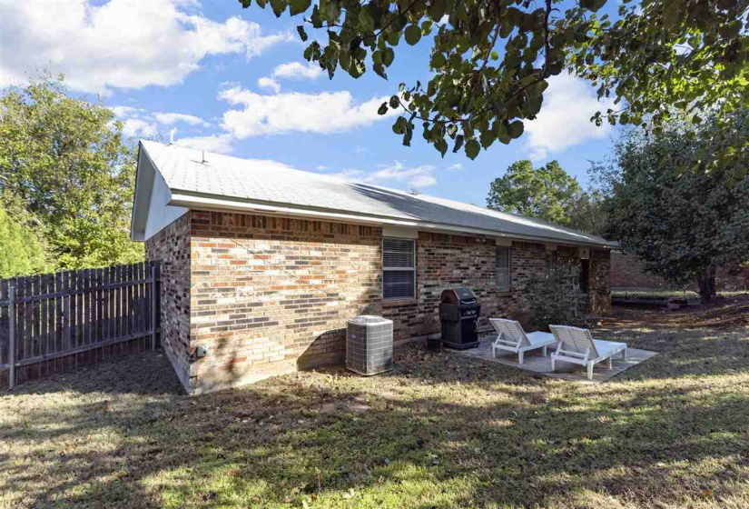 3 Bedrooms Bedrooms, 0 ,1 BathroomBathrooms,Residential,Single Family,Birch,1,133135