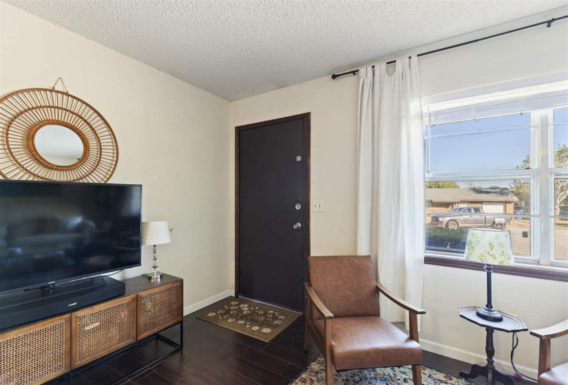 3 Bedrooms Bedrooms, 0 ,1 BathroomBathrooms,Residential,Single Family,Birch,1,133135