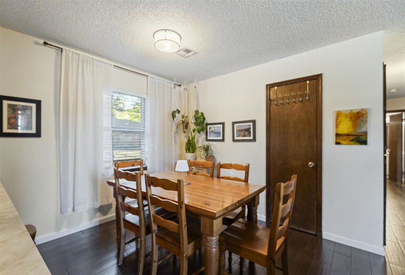 3 Bedrooms Bedrooms, 0 ,1 BathroomBathrooms,Residential,Single Family,Birch,1,133135