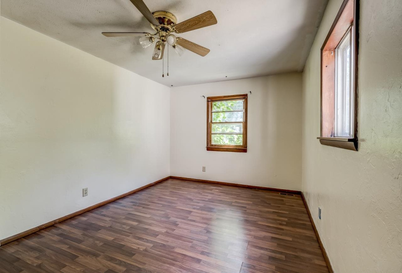 0 , 0 ,1 BathroomBathrooms,Multi-family,Duplex,McFarland,1,132371