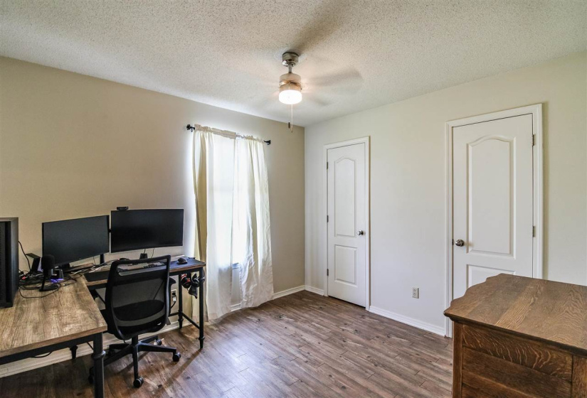 3 Bedrooms Bedrooms, 0 ,2 BathroomsBathrooms,Residential,Single Family,Skyline,1,133136