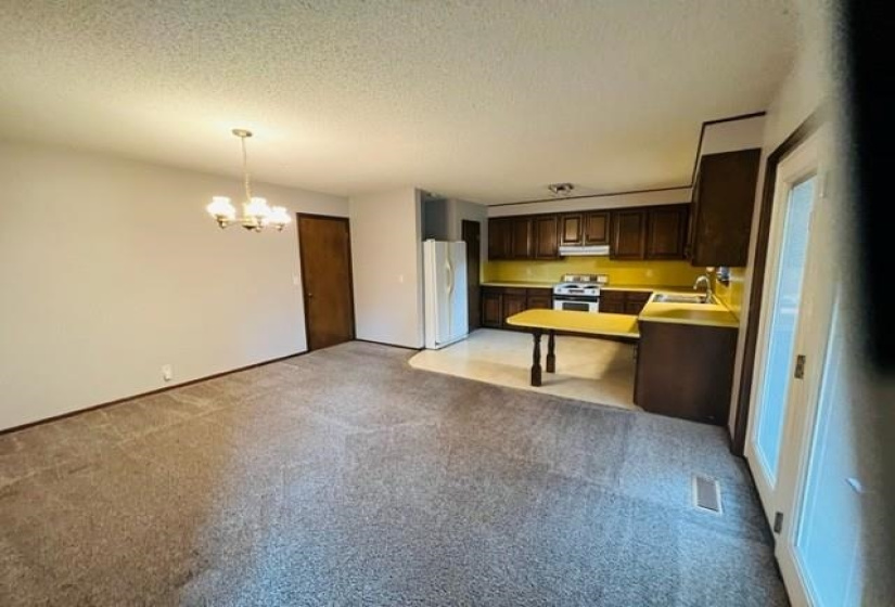 3 Bedrooms Bedrooms, 0 ,2 BathroomsBathrooms,Residential,Single Family,Celia,1,133148