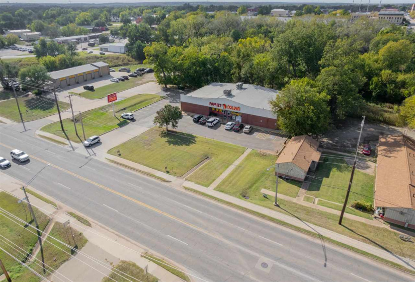 0 , 0 ,21 BathroomsBathrooms,Commercial/industrial,Industrial,Perkins,1,133158