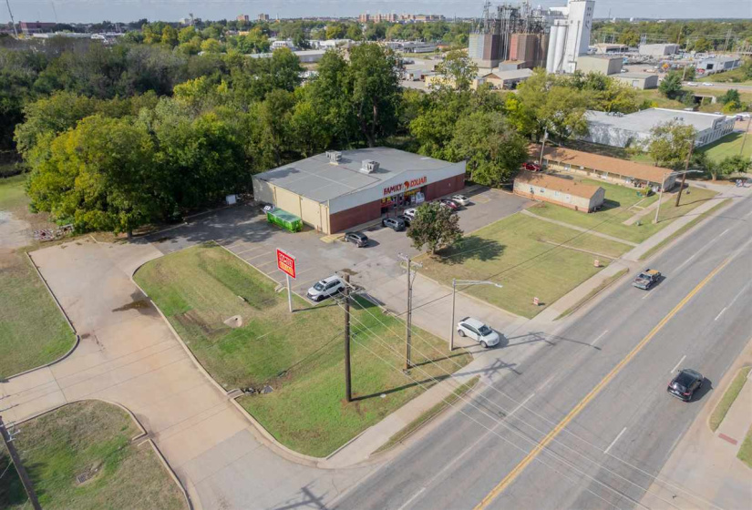 0 , 0 ,21 BathroomsBathrooms,Commercial/industrial,Industrial,Perkins,1,133158