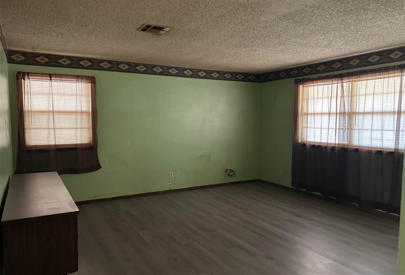 3 Bedrooms Bedrooms, 0 ,1 BathroomBathrooms,Residential,Single Family,Moses,1,133162