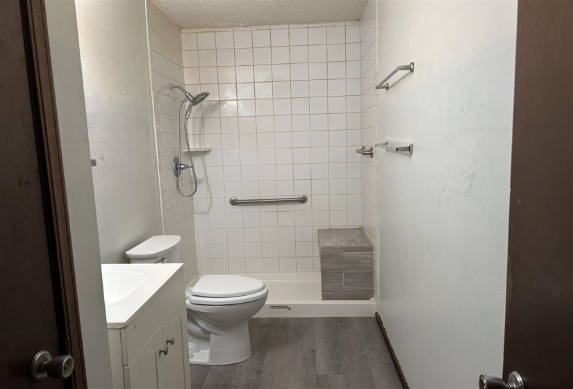 3 Bedrooms Bedrooms, 0 ,1 BathroomBathrooms,Residential,Single Family,Moses,1,133162