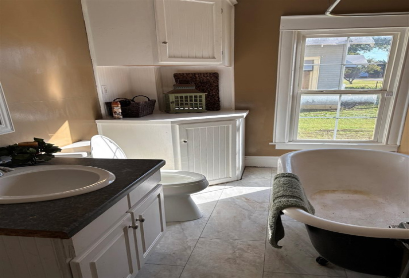 5 Bedrooms Bedrooms, 0 ,2 BathroomsBathrooms,Residential,Single Family,Cherokee,2,133163