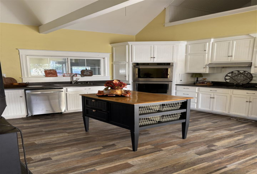 5 Bedrooms Bedrooms, 0 ,2 BathroomsBathrooms,Residential,Single Family,Cherokee,2,133163