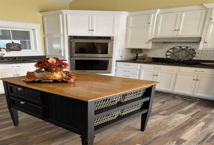 5 Bedrooms Bedrooms, 0 ,2 BathroomsBathrooms,Residential,Single Family,Cherokee,2,133163