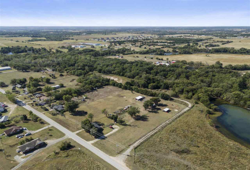 0 , 0 ,50 BathroomsBathrooms,Commercial/industrial,Commercial,80th,1,133166