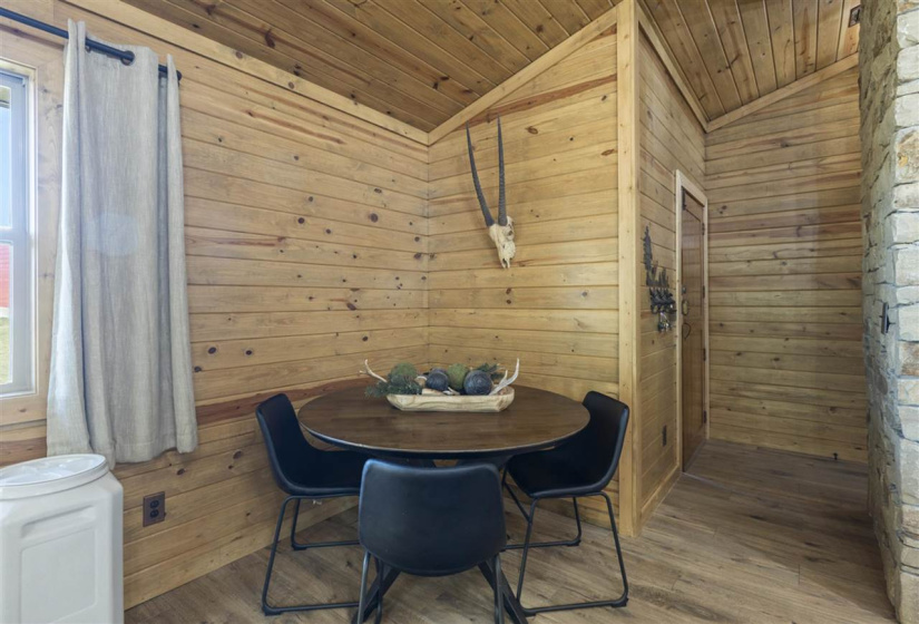 3 Bedrooms Bedrooms, 0 ,2 BathroomsBathrooms,Residential,Ranch/farm,80th,1,133167