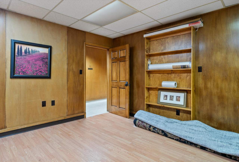 0 , 0 ,0,Commercial/industrial,Commercial,Husband,1,133174