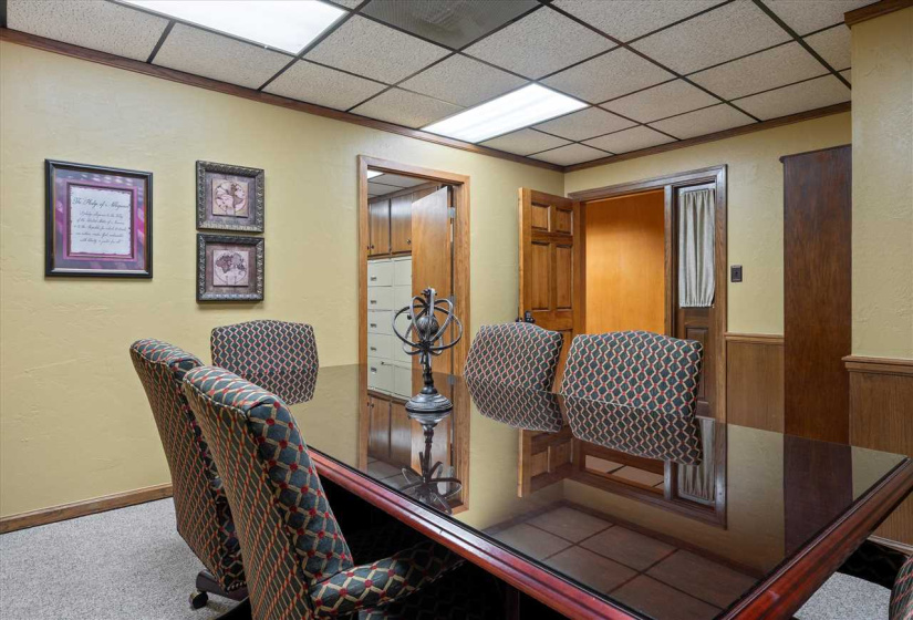 0 , 0 ,0,Commercial/industrial,Commercial,Husband,1,133174