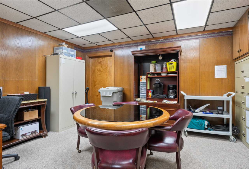 0 , 0 ,0,Commercial/industrial,Commercial,Husband,1,133174