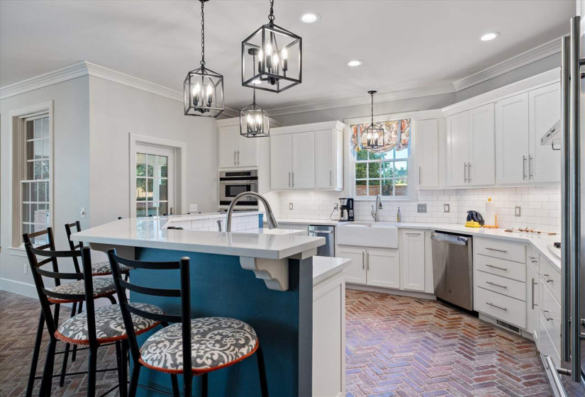 4 Bedrooms Bedrooms, 0 ,3 BathroomsBathrooms,Residential,Single Family,Falls,1.5,133172