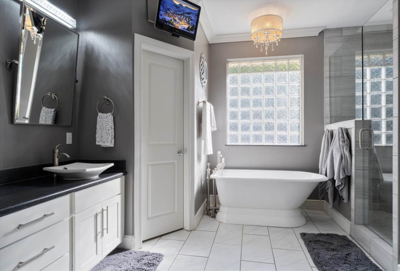 4 Bedrooms Bedrooms, 0 ,3 BathroomsBathrooms,Residential,Single Family,Falls,1.5,133172