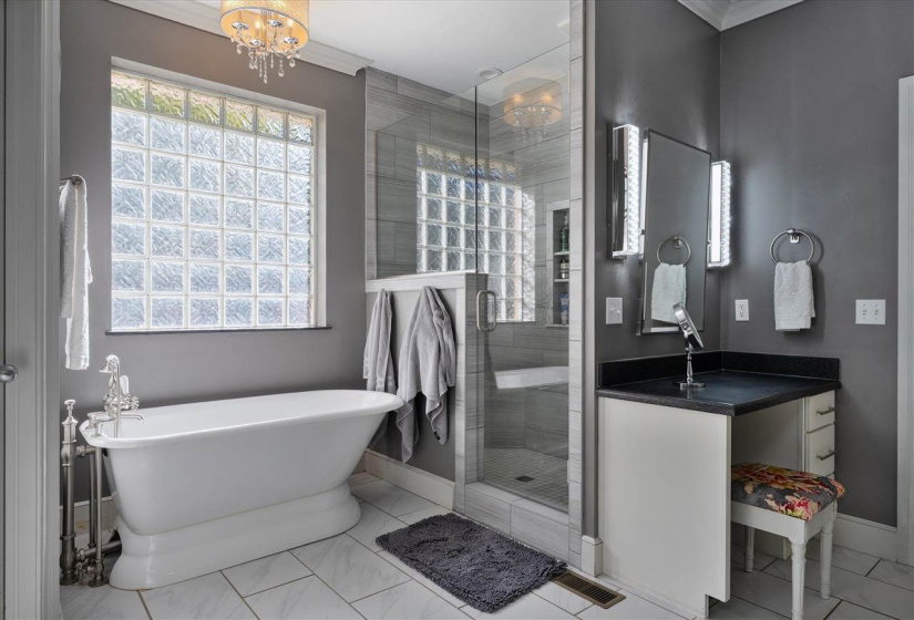 4 Bedrooms Bedrooms, 0 ,3 BathroomsBathrooms,Residential,Single Family,Falls,1.5,133172