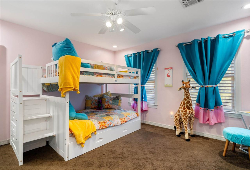 4 Bedrooms Bedrooms, 0 ,3 BathroomsBathrooms,Residential,Single Family,Falls,1.5,133172