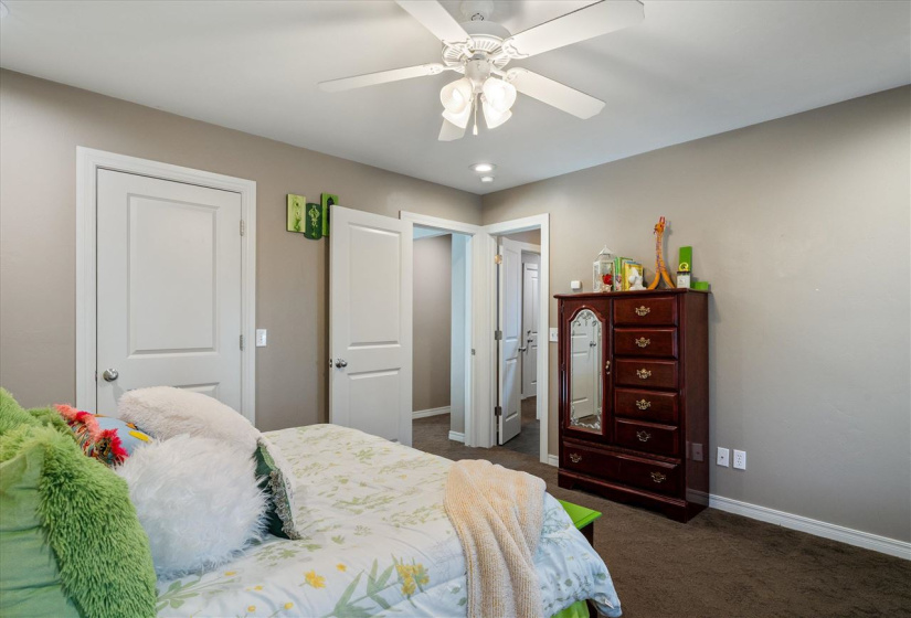 4 Bedrooms Bedrooms, 0 ,3 BathroomsBathrooms,Residential,Single Family,Falls,1.5,133172