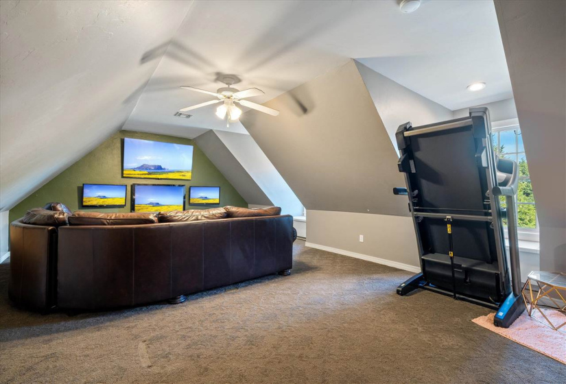 4 Bedrooms Bedrooms, 0 ,3 BathroomsBathrooms,Residential,Single Family,Falls,1.5,133172