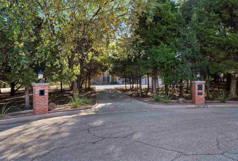 4 Bedrooms Bedrooms, 0 ,3 BathroomsBathrooms,Residential,Single Family,Falls,1.5,133172