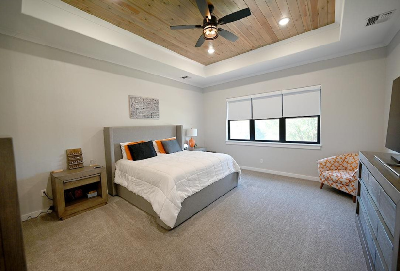 6 Bedrooms Bedrooms, 0 ,3 BathroomsBathrooms,Residential,Single Family,Churchill Downs,2,133175