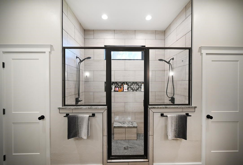 6 Bedrooms Bedrooms, 0 ,3 BathroomsBathrooms,Residential,Single Family,Churchill Downs,2,133175