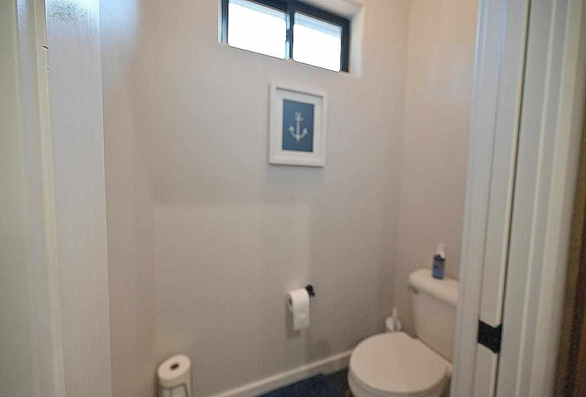 6 Bedrooms Bedrooms, 0 ,3 BathroomsBathrooms,Residential,Single Family,Churchill Downs,2,133175