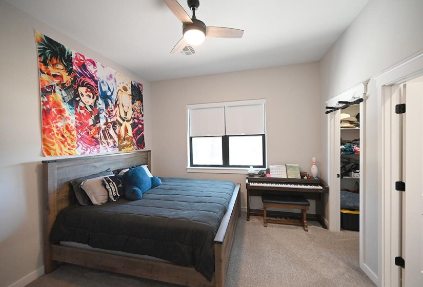 6 Bedrooms Bedrooms, 0 ,3 BathroomsBathrooms,Residential,Single Family,Churchill Downs,2,133175