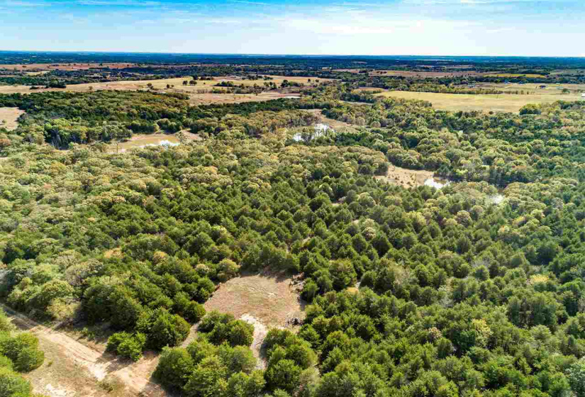 0 , 0 ,0,Lots/land,Platted,6th,0,133182