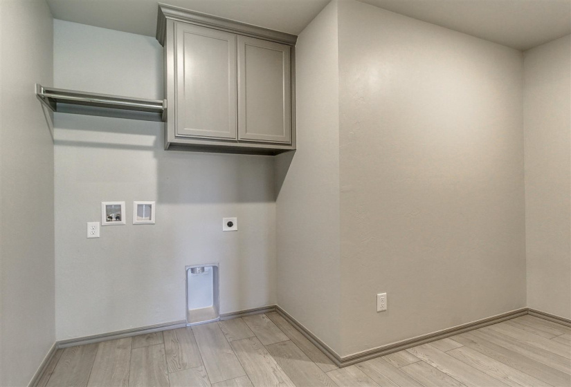 4 Bedrooms Bedrooms, 0 ,3 BathroomsBathrooms,Residential,Single Family,870,1,133177