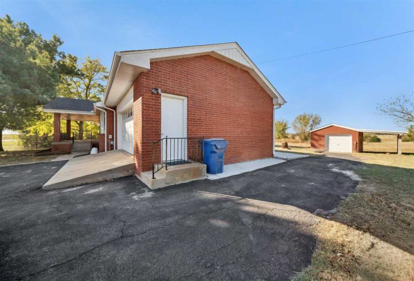 5 Bedrooms Bedrooms, 0 ,3 BathroomsBathrooms,Residential,Single Family,Perkins,2,133180