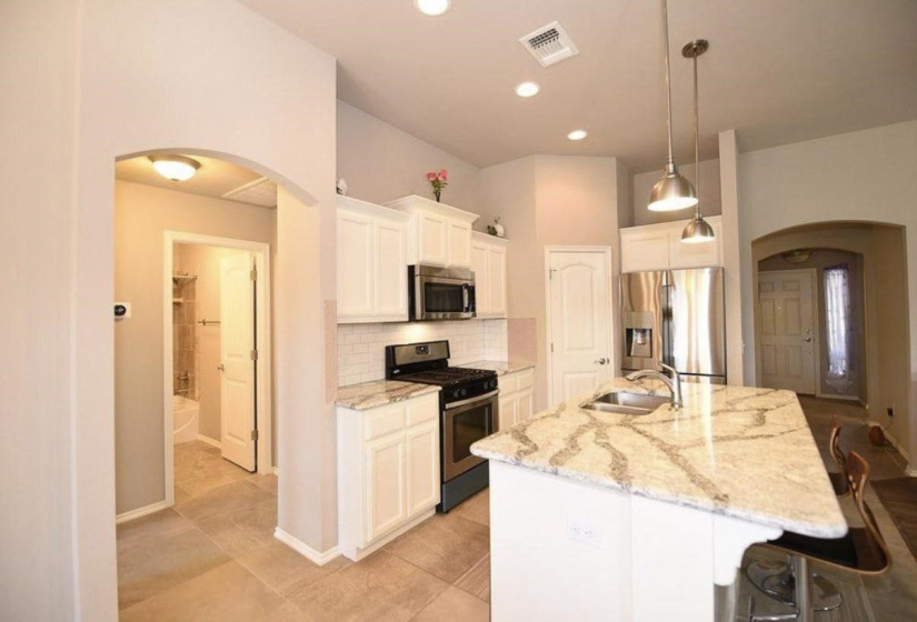 3 Bedrooms Bedrooms, 0 ,2 BathroomsBathrooms,Residential,Single Family,Linford,1,133183