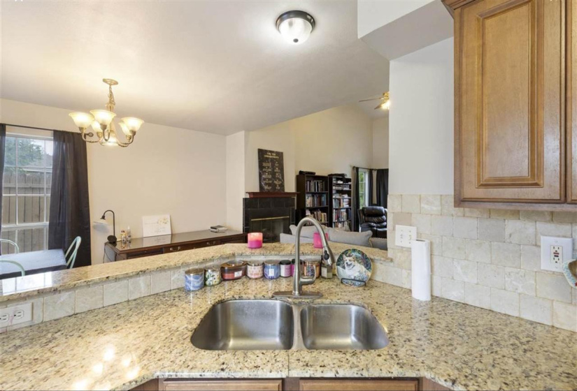 3 Bedrooms Bedrooms, 0 ,2 BathroomsBathrooms,Residential,Single Family,Post Oak,1.5,133185
