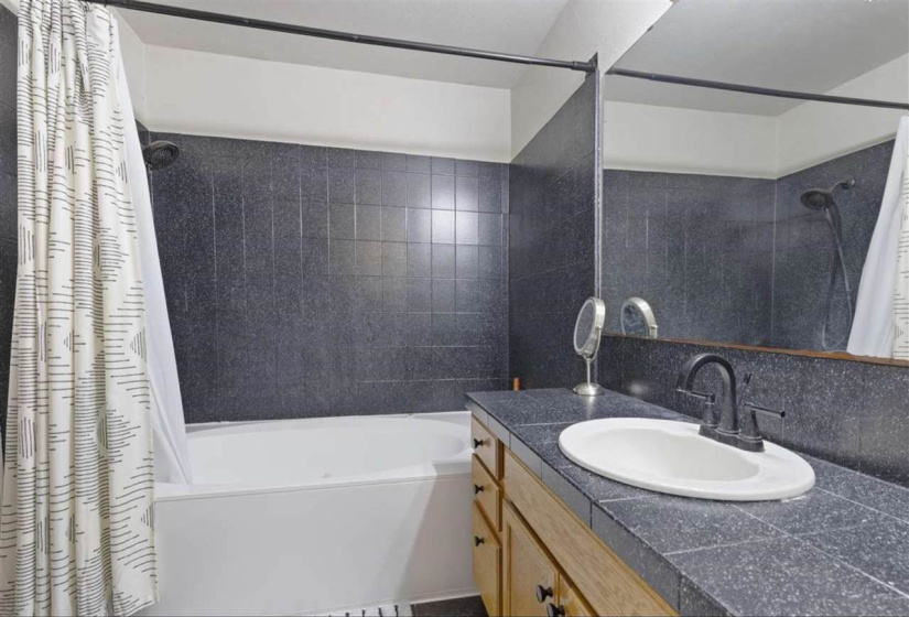 3 Bedrooms Bedrooms, 0 ,2 BathroomsBathrooms,Residential,Single Family,Post Oak,1.5,133185