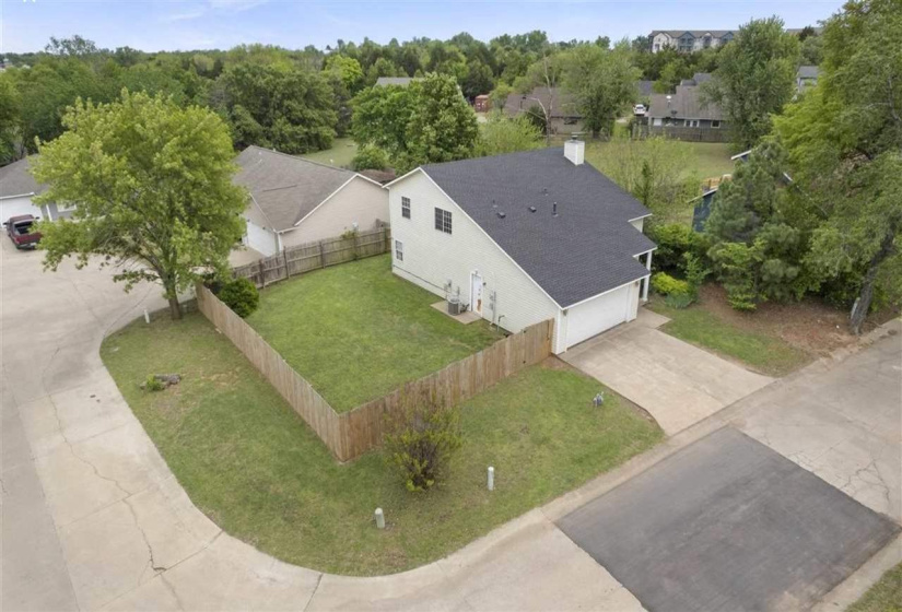 3 Bedrooms Bedrooms, 0 ,2 BathroomsBathrooms,Residential,Single Family,Post Oak,1.5,133185